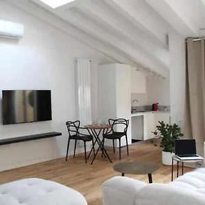  Appartamento Waterfront Balcony I Grani 4 Style